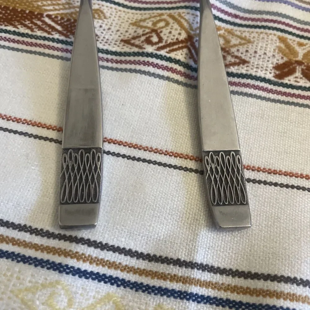 Pair Of Utica Uti137 Soup Spoons‎